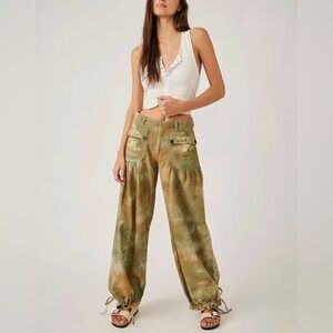 NWOT We The Free Lotus Tie-Dye Jeans